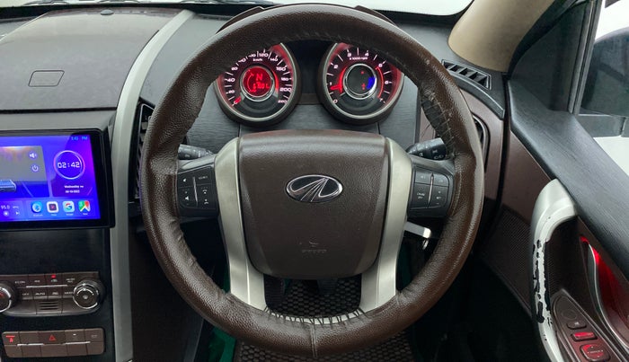 2013 Mahindra XUV500 W6 4X2, Diesel, Manual, 61,648 km, Steering Wheel Close Up