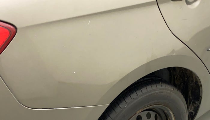 2018 Maruti Ciaz SIGMA 1.5 SHVS MT  PETROL, Petrol, Manual, 52,662 km, Right quarter panel - Minor scratches
