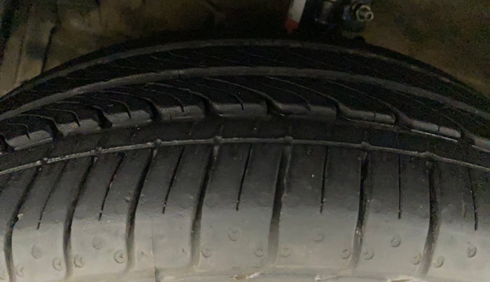 2018 Maruti Ciaz SIGMA 1.5 SHVS MT  PETROL, Petrol, Manual, 52,662 km, Left Front Tyre Tread