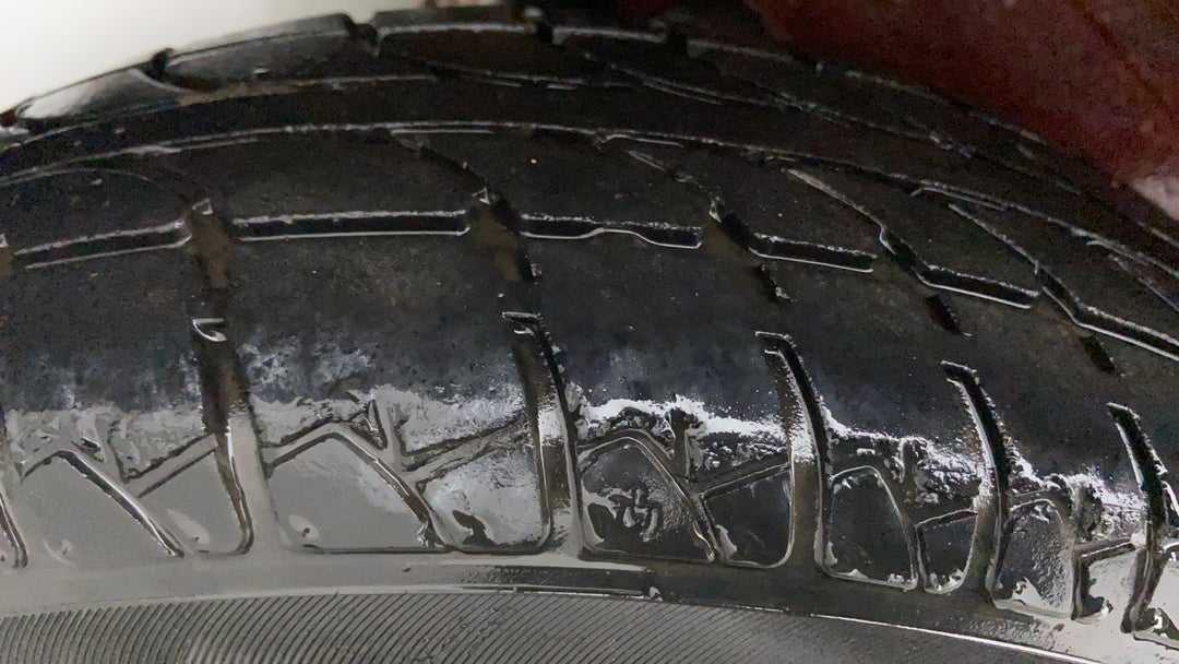 Left Rear Tyre Tread