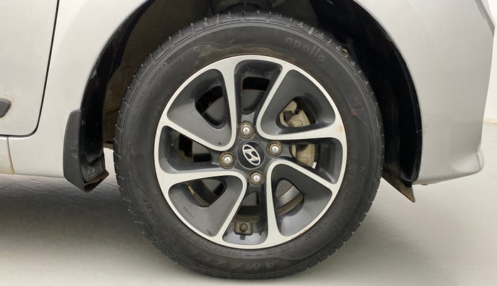 2017 Hyundai Grand i10 SPORTZ (O) 1.2 AT VTVT, Petrol, Automatic, 19,358 km, Right Front Wheel