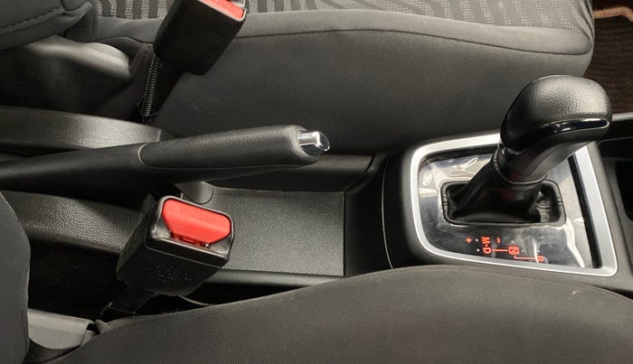 2019 Maruti Swift VXI AMT D, Petrol, Automatic, 17,576 km, Gear Lever