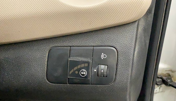 2016 Hyundai Grand i10 MAGNA 1.2 KAPPA VTVT, CNG, Manual, 82,442 km, Dashboard - Headlight height adjustment not working