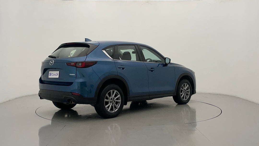 Right Back Diagonal (45- Degree) View