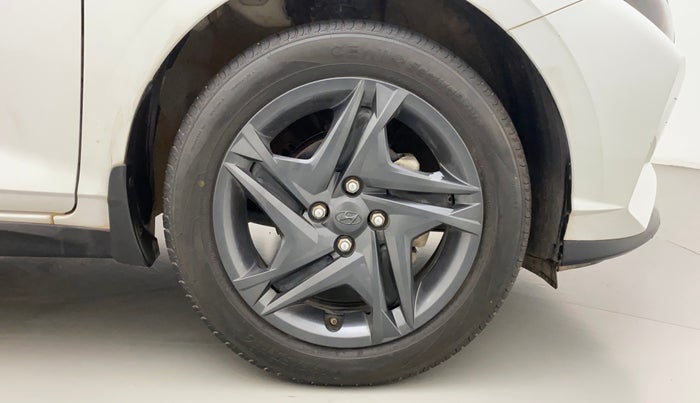 2021 Hyundai NEW I20 SPORTZ 1.2 MT DUAL TONE, Petrol, Manual, 32,732 km, Right Front Wheel