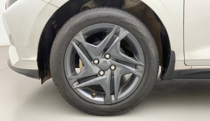 2021 Hyundai NEW I20 SPORTZ 1.2 MT DUAL TONE, Petrol, Manual, 32,732 km, Left Front Wheel
