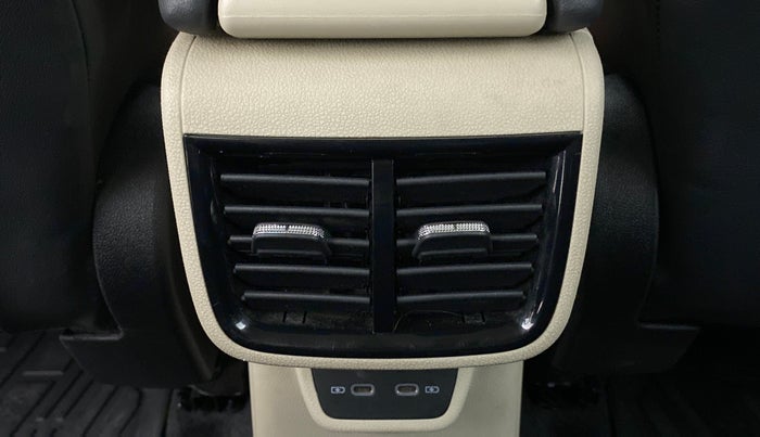 2022 Skoda SLAVIA STYLE 1.0 TSI AT, Petrol, Automatic, 4,479 km, Rear AC Vents