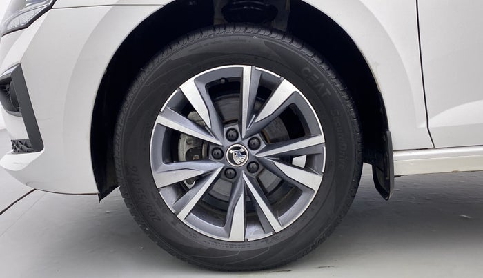 2022 Skoda SLAVIA STYLE 1.0 TSI AT, Petrol, Automatic, 4,479 km, Left Front Wheel