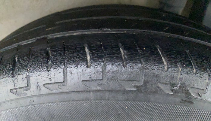 2017 Maruti IGNIS DELTA 1.2 K12, Petrol, Manual, 70,330 km, Left Rear Tyre Tread
