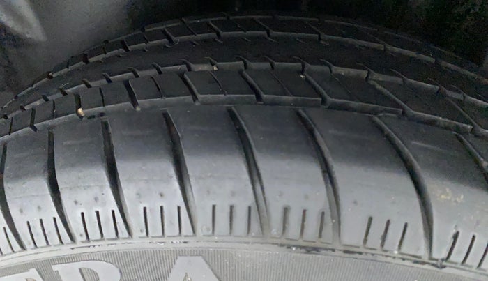 2014 Skoda Rapid 1.5 TDI CR AMBITION PLUS, Diesel, Manual, 83,171 km, Left Rear Tyre Tread