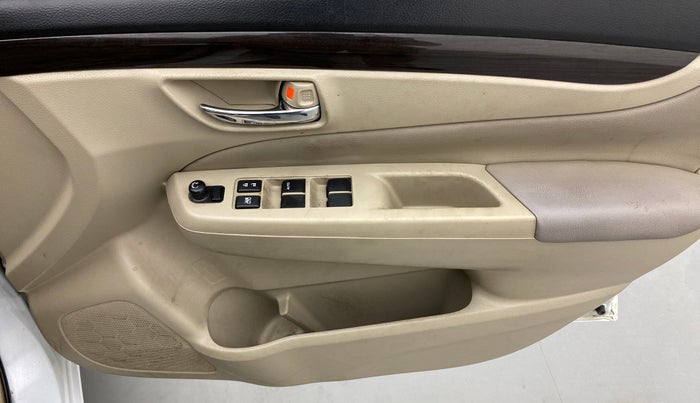 2016 Maruti Ciaz ZXI AT, Petrol, Automatic, 44,476 km, Driver Side Door Panels Control