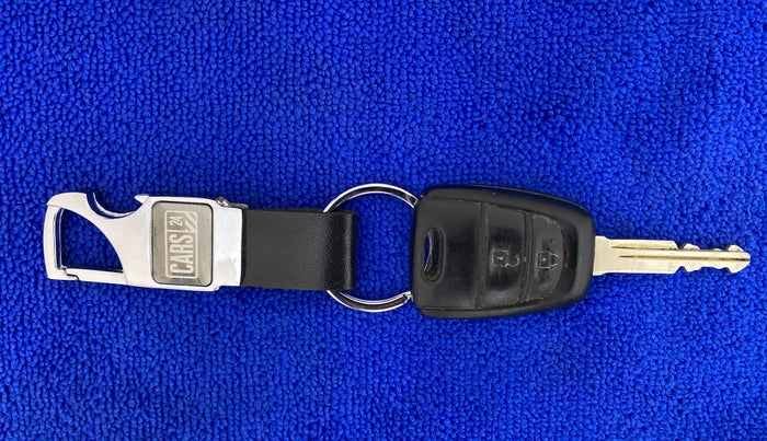 2019 Hyundai Grand i10 MAGNA 1.2 VTVT, Petrol, Manual, 23,398 km, Key Close Up