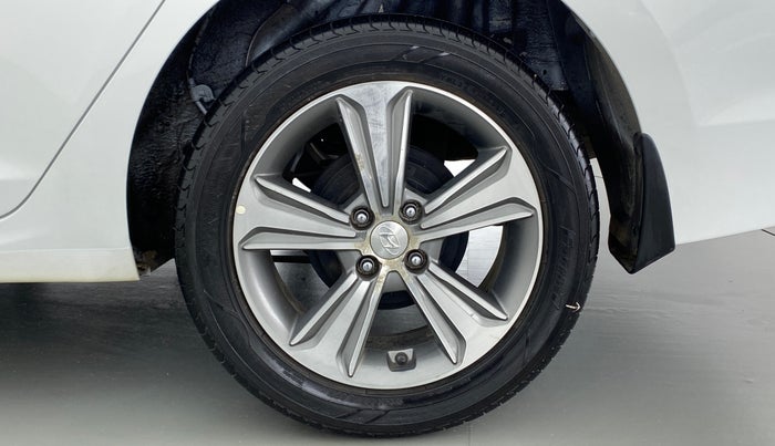2018 Hyundai Verna 1.6 SX VTVT, Petrol, Manual, 37,834 km, Left Rear Wheel