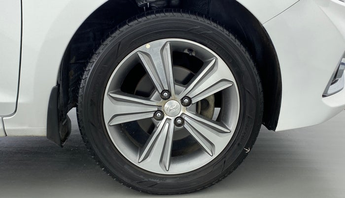 2018 Hyundai Verna 1.6 SX VTVT, Petrol, Manual, 37,834 km, Right Front Wheel