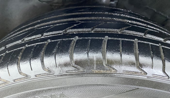 2018 Hyundai Verna 1.6 SX VTVT, Petrol, Manual, 37,834 km, Left Front Tyre Tread
