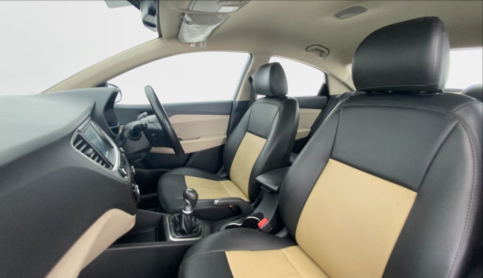2018 Hyundai Verna 1.6 SX VTVT, Petrol, Manual, 37,834 km, Right Side Front Door Cabin