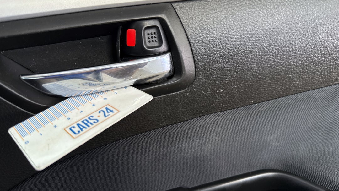 2015 Suzuki Swift Gl, Automatic, 94062 km, Door Interior Front RHS Scratch