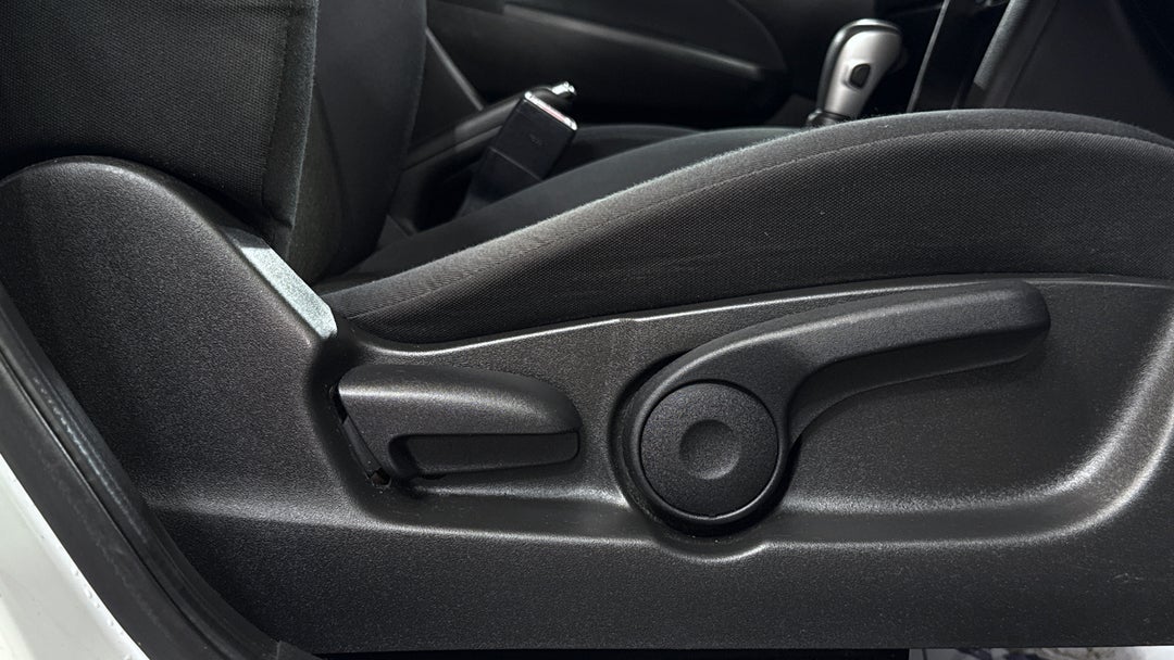 2015 Suzuki Swift Gl, Automatic, 94062 km, Drivers Side Adjustment Panel