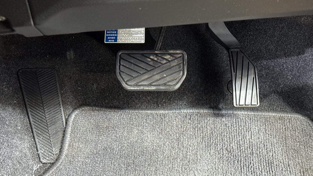 2015 Suzuki Swift Gl, Automatic, 94062 km, Pedals and Footmat