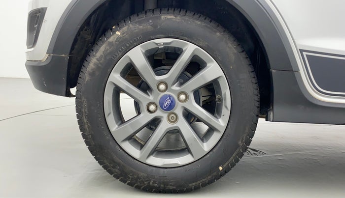 2018 Ford FREESTYLE TITANIUM 1.2 TI-VCT MT, Petrol, Manual, 74,462 km, Right Rear Wheel