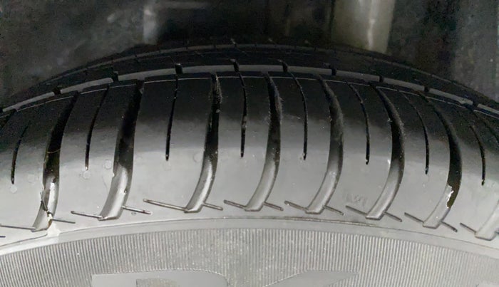 2018 Ford FREESTYLE TITANIUM 1.2 TI-VCT MT, Petrol, Manual, 74,462 km, Left Rear Tyre Tread