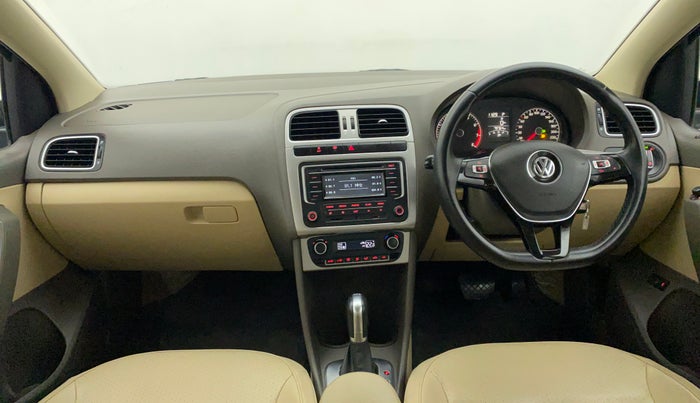2015 Volkswagen Vento HIGHLINE PETROL AT, Petrol, Automatic, 79,764 km, Dashboard