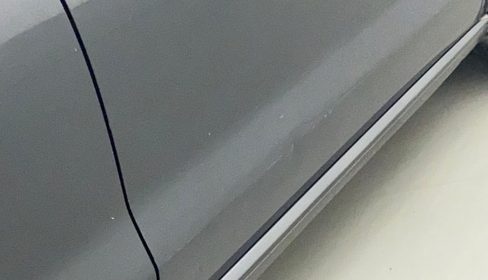 2015 Volkswagen Vento HIGHLINE PETROL AT, Petrol, Automatic, 79,764 km, Driver-side door - Slightly dented