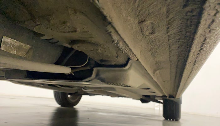 2015 Volkswagen Vento HIGHLINE PETROL AT, Petrol, Automatic, 79,764 km, Right Side Underbody