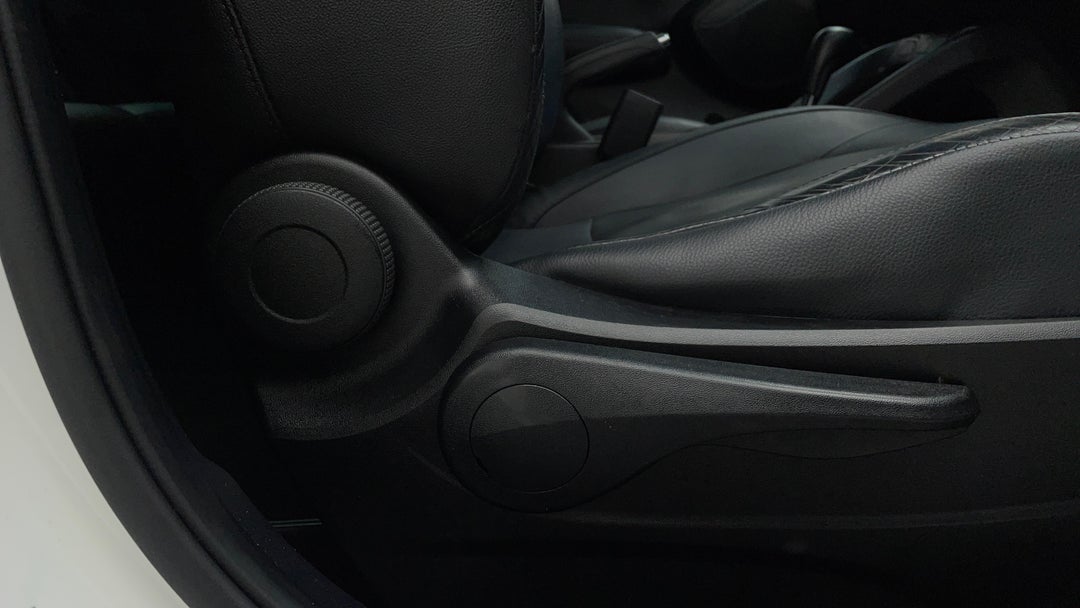 2014 Hyundai Ix35 Se (fwd), Automatic, 105909 km, Drivers Side Adjustment Panel