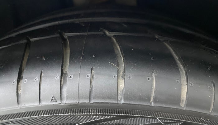 2015 BMW 3 Series 320D SPORTLINE, Diesel, Automatic, 87,988 km, Left Rear Tyre Tread
