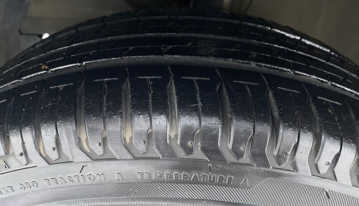 2019 Maruti XL6 ALPHA AT SHVS, Petrol, Automatic, 6,718 km, Left Front Tyre Tread