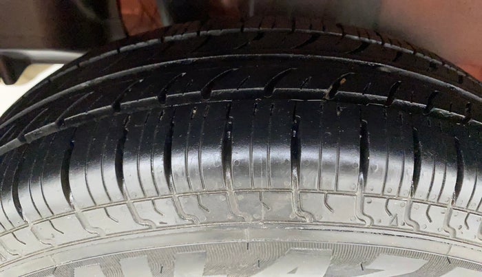 2020 Maruti Swift VXI, Petrol, Manual, 76,419 km, Right Rear Tyre Tread
