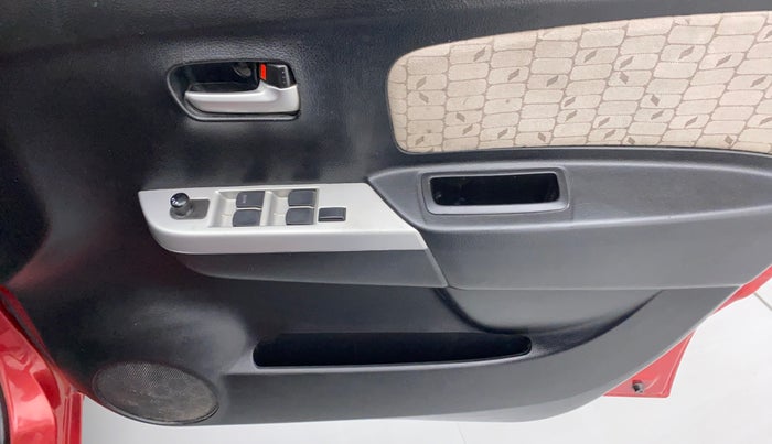 2014 Maruti Wagon R 1.0 VXI, Petrol, Manual, 61,429 km, Driver Side Door Panels Control