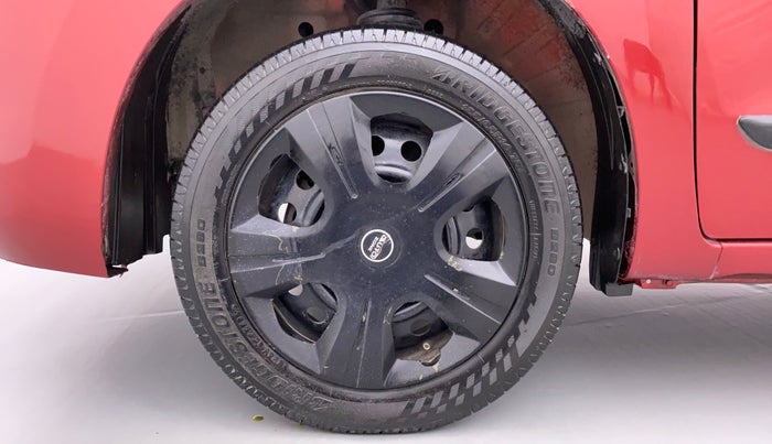2014 Maruti Wagon R 1.0 VXI, Petrol, Manual, 61,429 km, Left Front Wheel