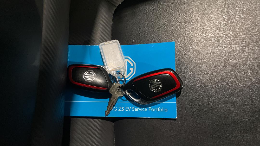 2022 MG ZS EV Essence, Automatic, 31199 km, Key Close-up