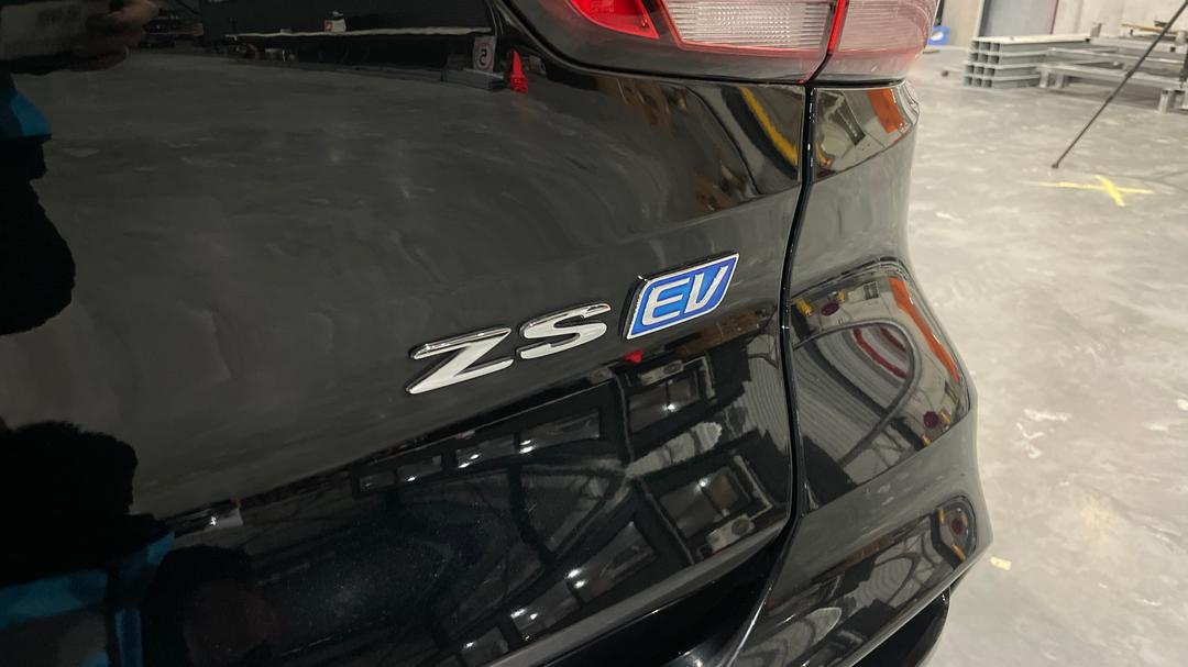 2022 MG ZS EV Essence, Automatic, 31199 km, Badge (Boot Right Side)