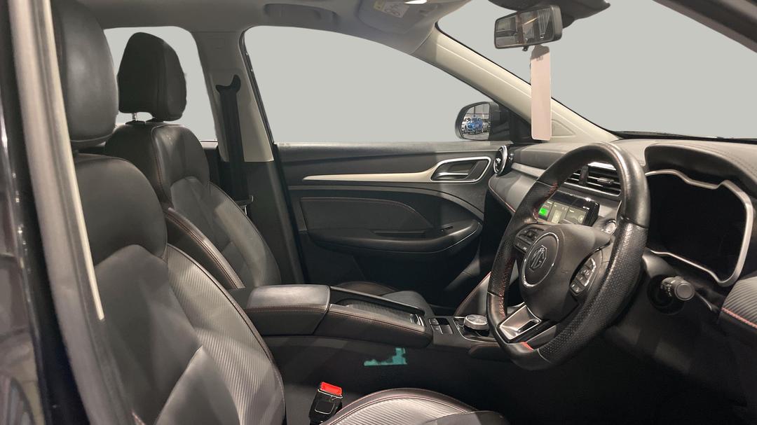 2022 MG ZS EV Essence, Automatic, 31199 km, Right Side Front Door Cabin View