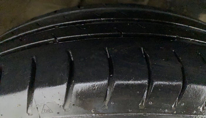 2019 Maruti Alto 800 LXI CNG, CNG, Manual, 91,485 km, Left Front Tyre Tread