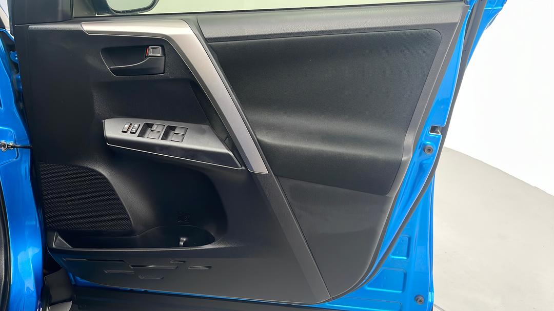 2018 Toyota RAV4 Gx (4x4), Automatic, 30481 km, Speaker View