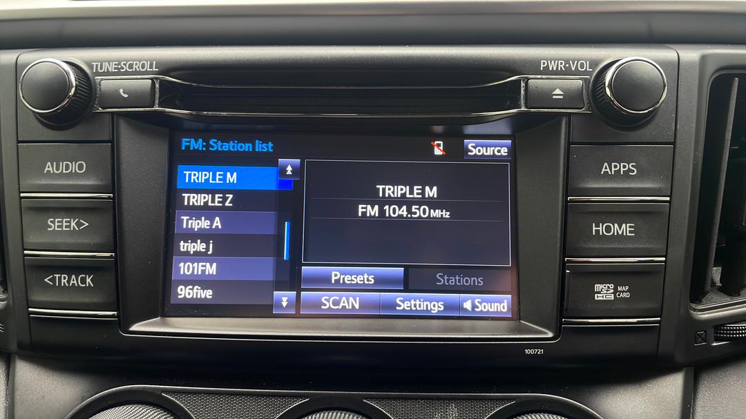 2018 Toyota RAV4 Gx (4x4), Automatic, 30481 km, Infotainment System
