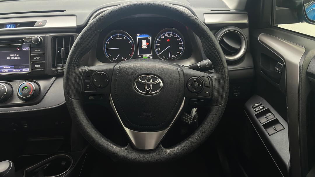 2018 Toyota RAV4 Gx (4x4), Automatic, 30481 km, Steering Wheel Close-up
