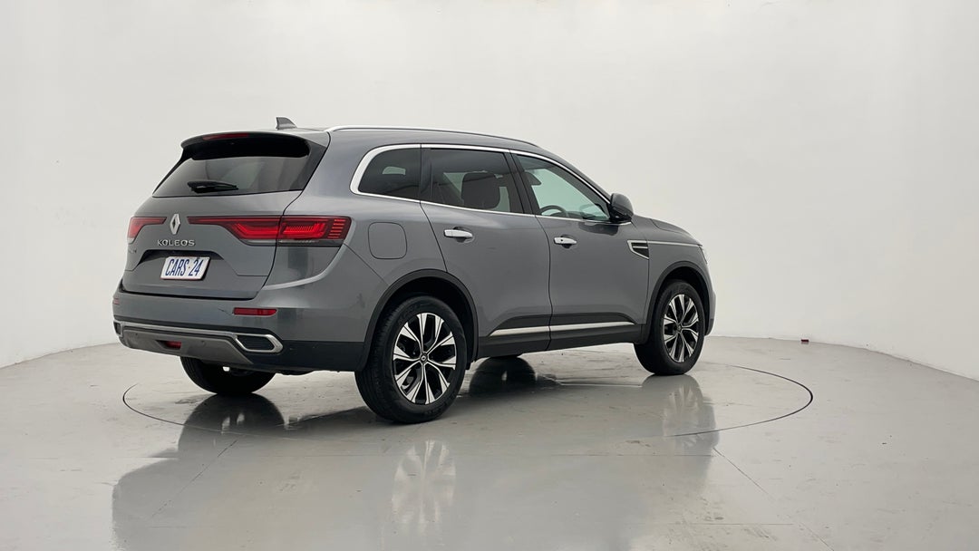 Right Back Diagonal (45- Degree) View