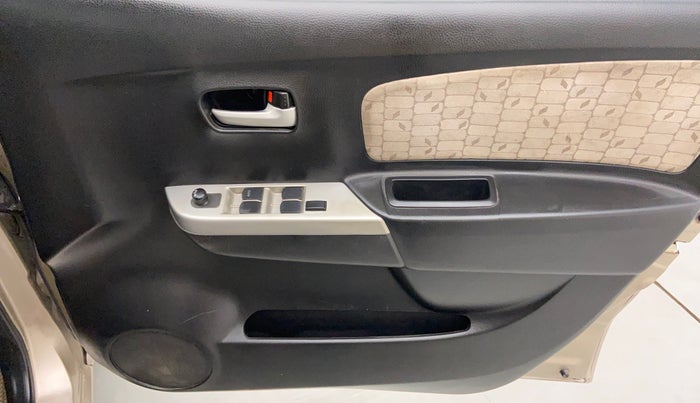 2015 Maruti Wagon R 1.0 VXI, Petrol, Manual, 55,046 km, Driver Side Door Panels Control