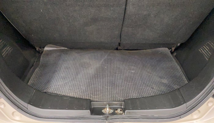 2015 Maruti Wagon R 1.0 VXI, Petrol, Manual, 55,046 km, Boot Inside