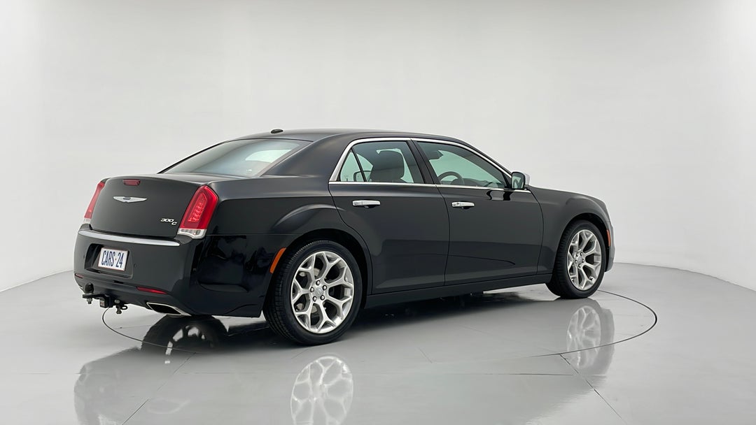 Right Back Diagonal (45- Degree) View