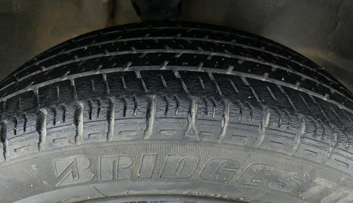 2018 Maruti Alto K10 VXI P, Petrol, Manual, 30,462 km, Right Front Tyre Tread