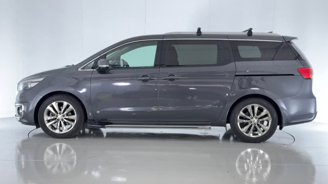 2016 Kia Carnival Platinum, Automatic, 163205 km, Left Side View