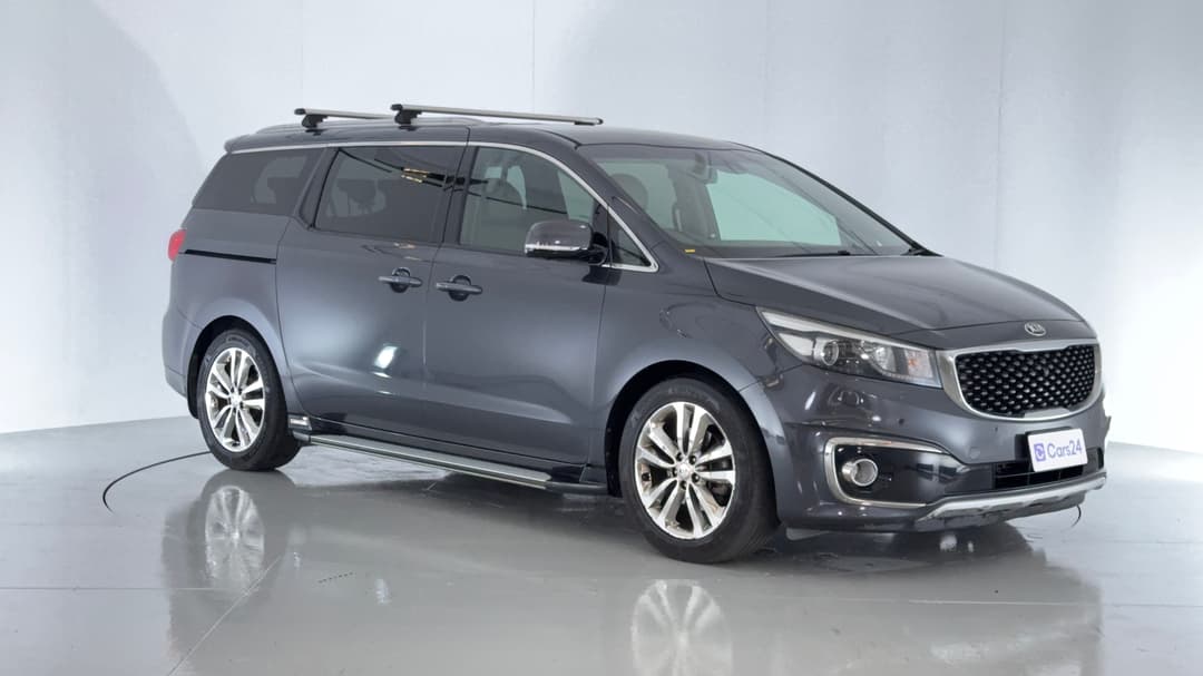 2016 Kia Carnival Platinum, Automatic, 163205 km, Right Front Diagonal (45- Degree) View