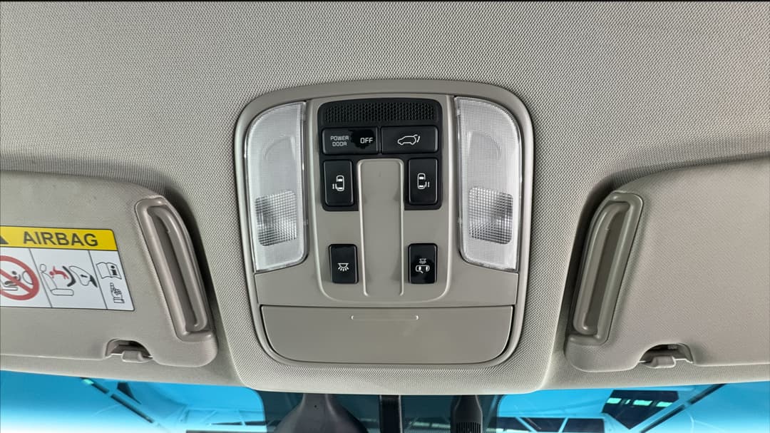 2016 Kia Carnival Platinum, Automatic, 163205 km, On-Roof Controls/Sunglass holder