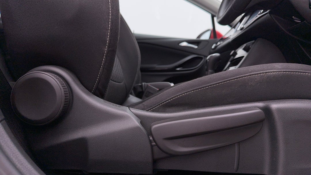 2019 Holden Astra R, Automatic, 20353 km, Drivers Side Adjustment Panel